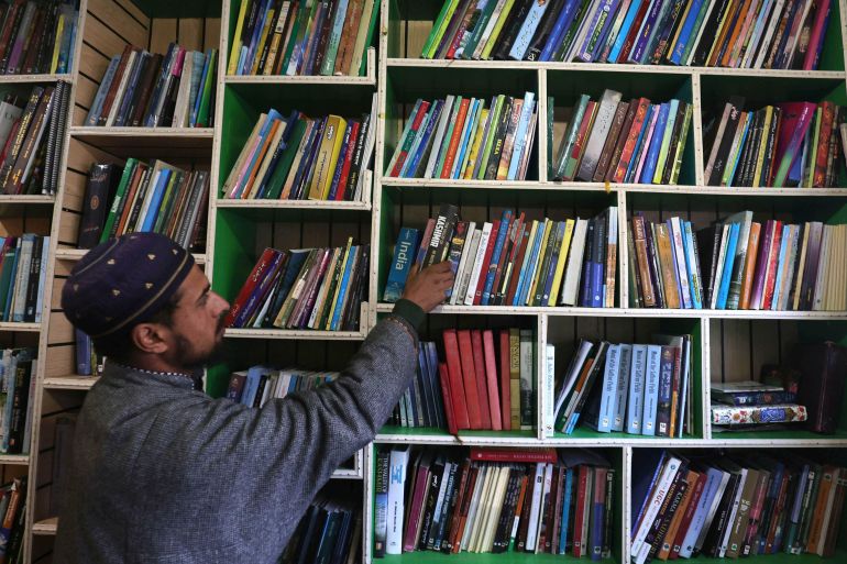 India Conducts Extensive Vetting of Educational Materials in Kashmir Over ‘Objectionable’ Content