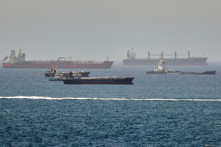 Tensions Escalate with US Attacks and Iranian Retaliation in Gulf Region