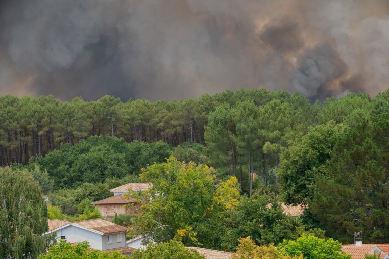 Over 20,000 Evacuated as Wildfires Rage Near Bordeaux in Southwest France