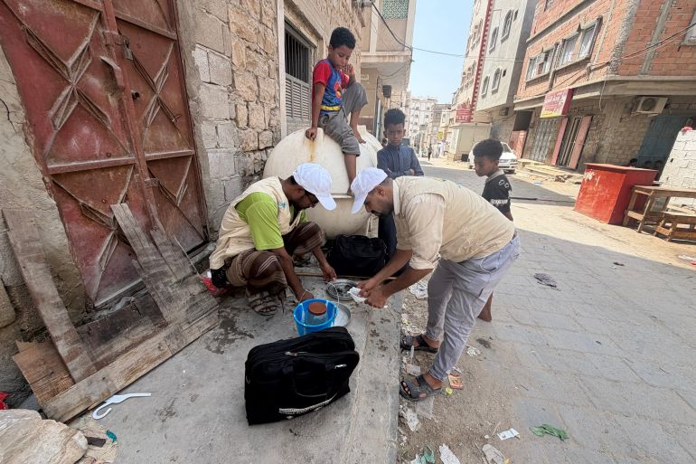 Health teams in Yemen intensify efforts to control deadly dengue fever spread