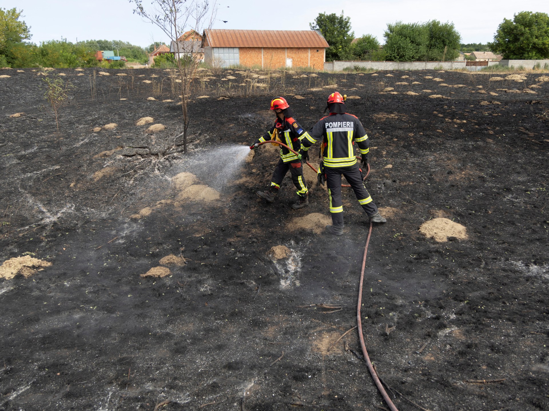 Foreign aircraft and crews help Serbia fight major wildfires