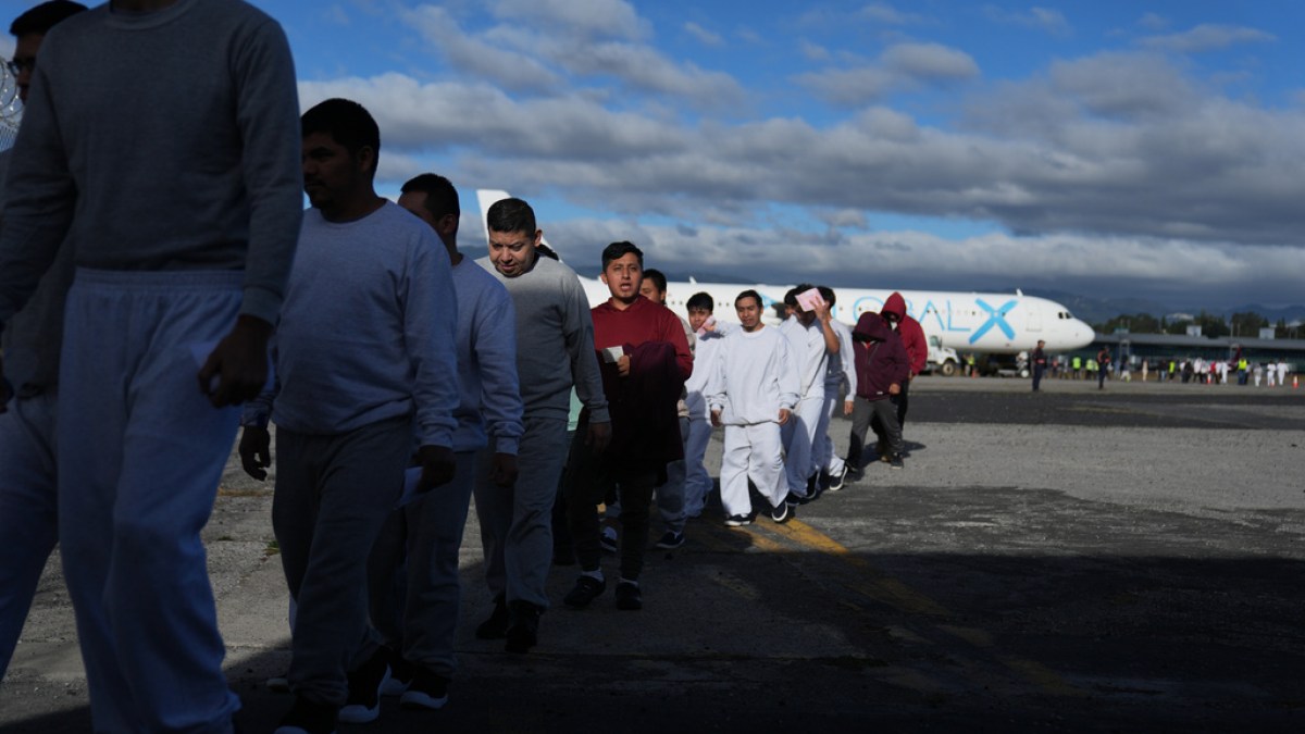 Nearly 2,300 Mexican Nationals Sent Through Guatemala After US Deportation