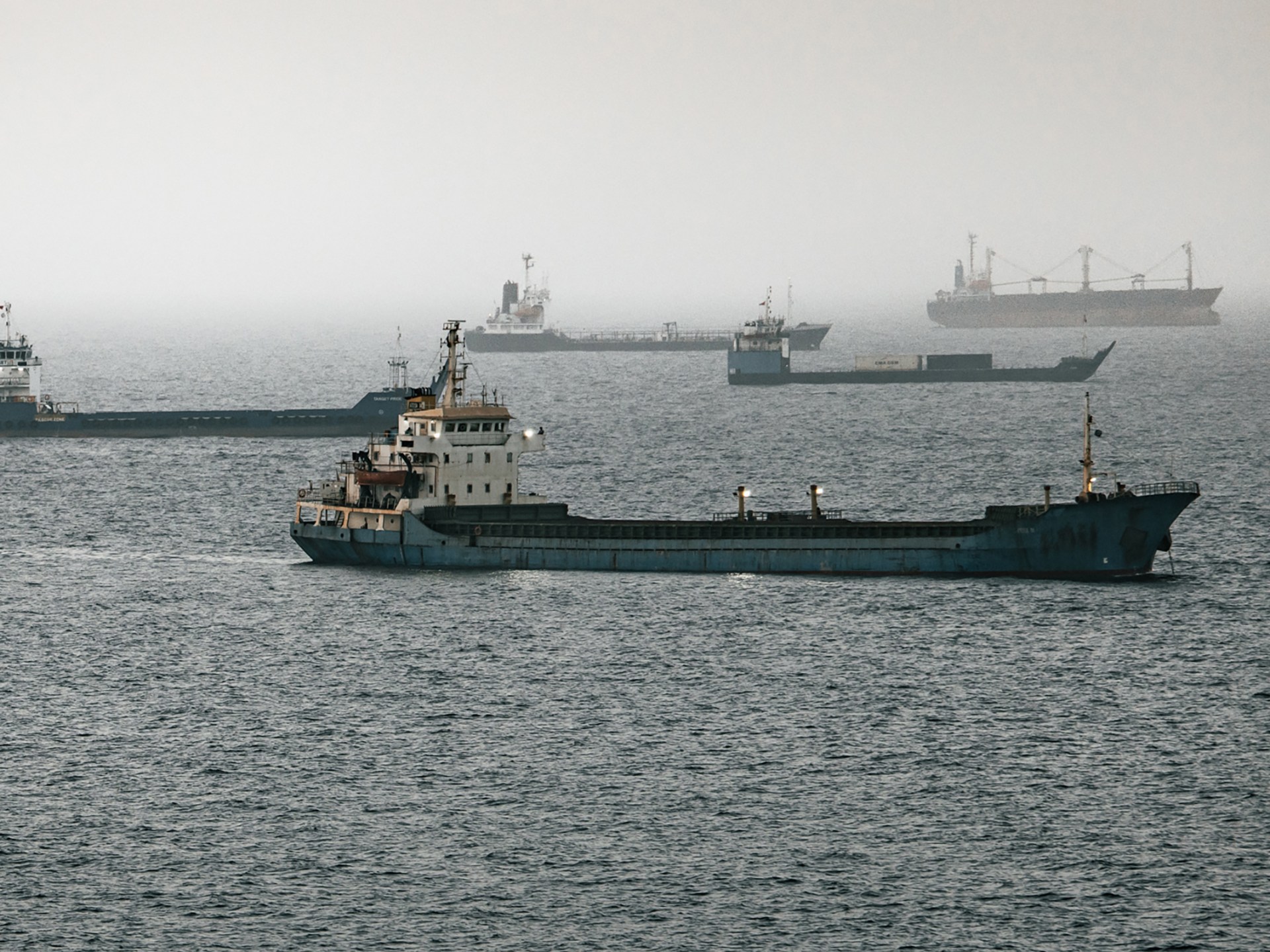 Hormuz shipping still faces risks after US mine-clearing claim