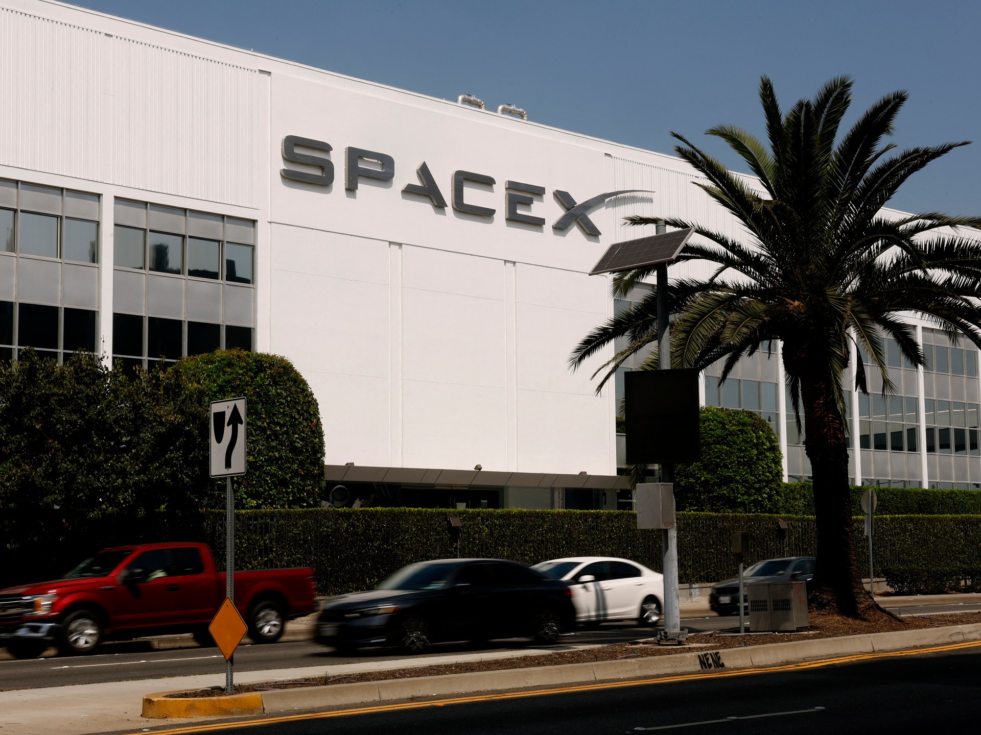 SpaceX reports a smaller-than-expected loss after IPO