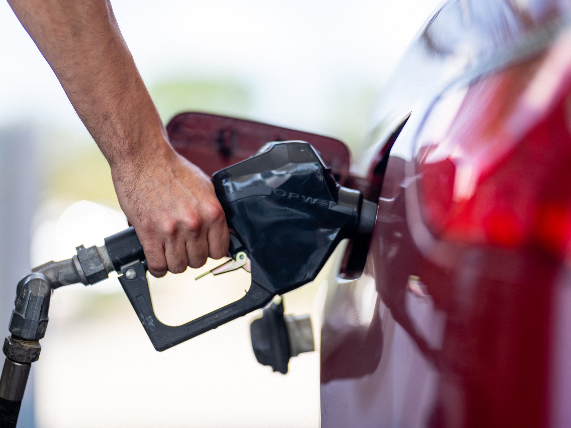 Brent crude climbs as hopes fade for a Hormuz reopening