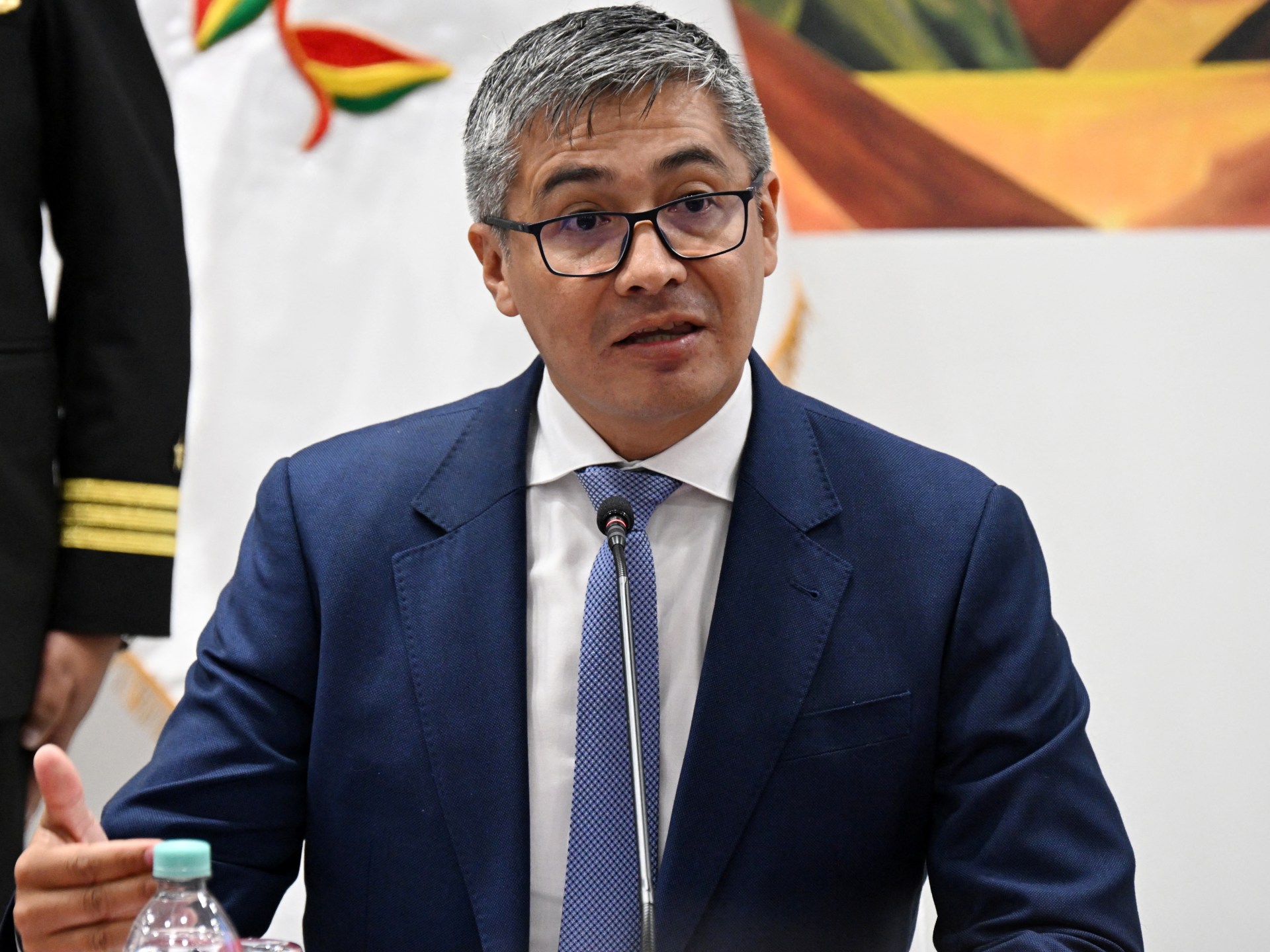 Bolivia appoints interim economy minister after congressional censure
