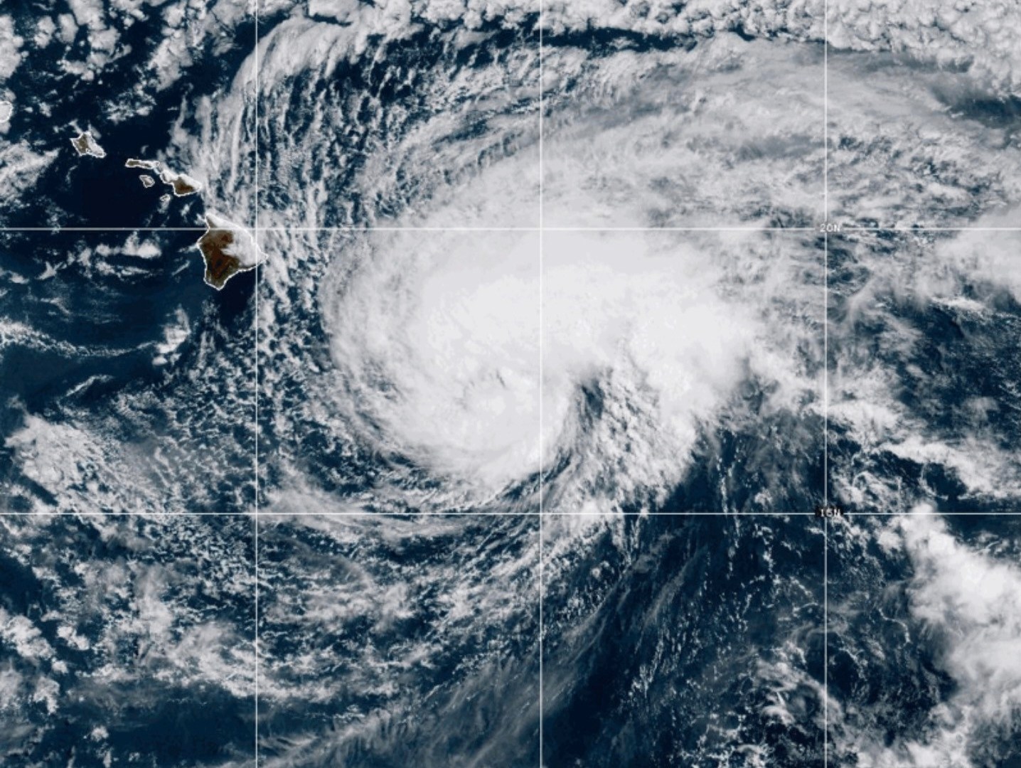 Hawaii prepares as Tropical Storm Lala nears the Big Island