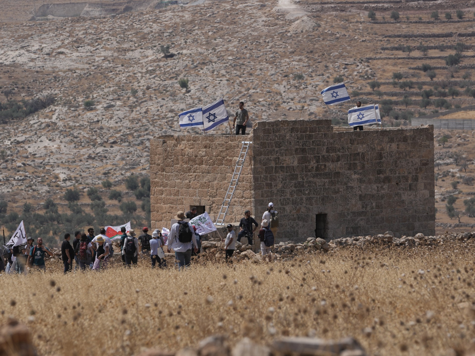 Human Rights Watch says settler violence is forcing Palestinians from West Bank communities