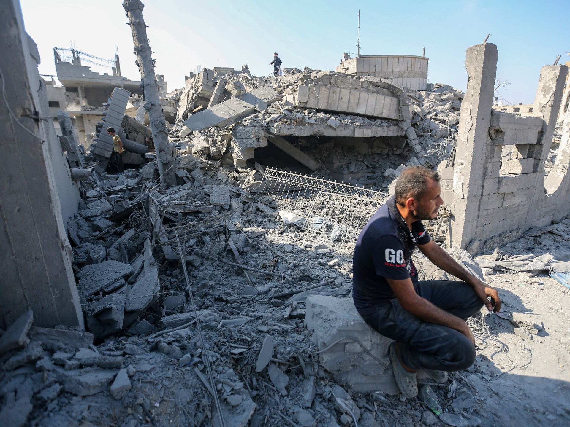 Israel-Gaza war: New deal fails to halt deadly strikes