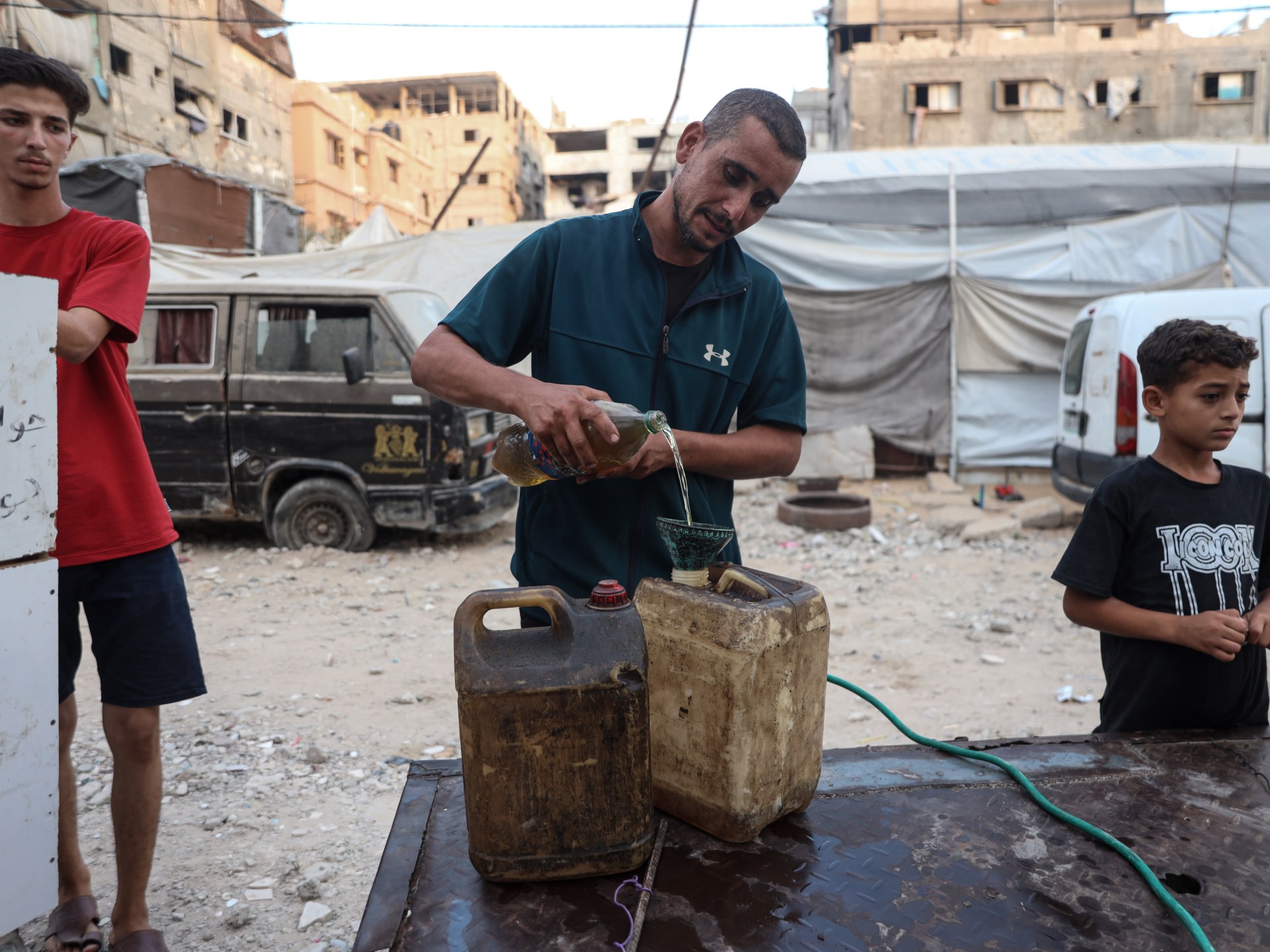 How Gaza households are paying for everyday tasks without power