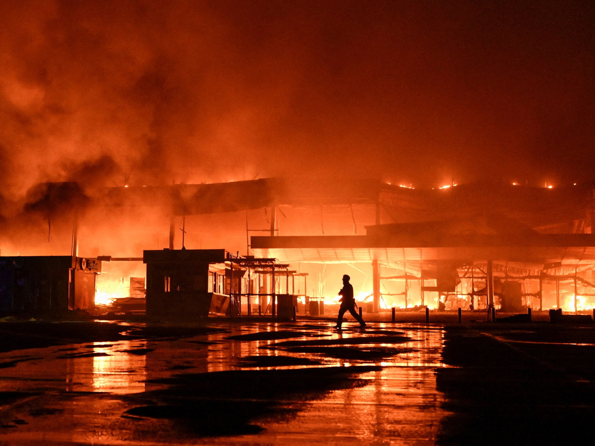 Eight killed in Ukraine as Poland responds to Russian strikes