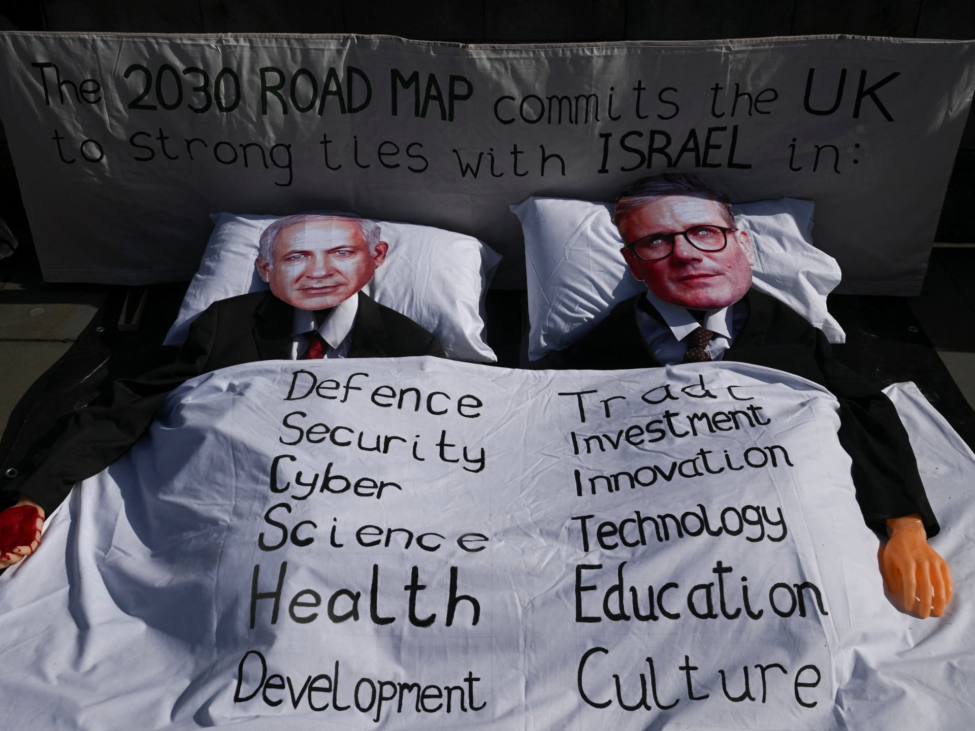 Britain signals a tougher line on Israeli settlements