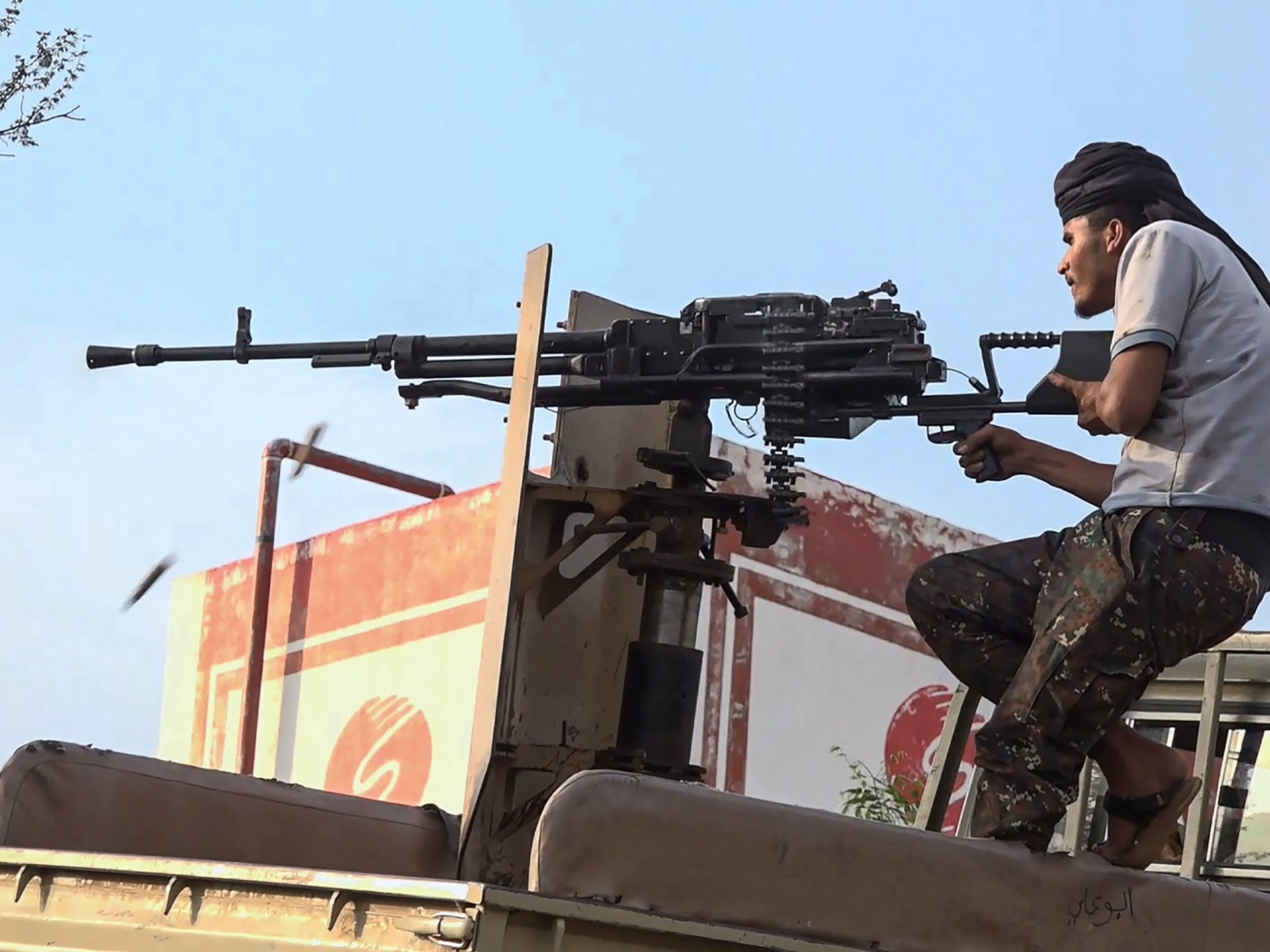 Pakistan warns Saudi strikes could activate joint defence agreement