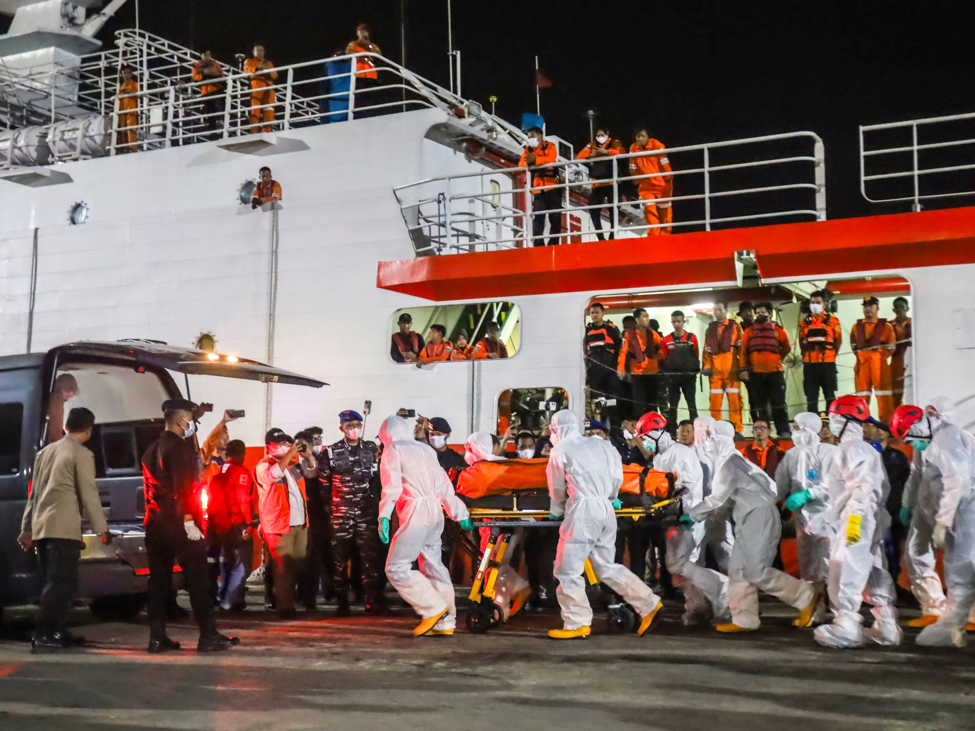 Divers recover three bodies from capsized Indonesia ferry