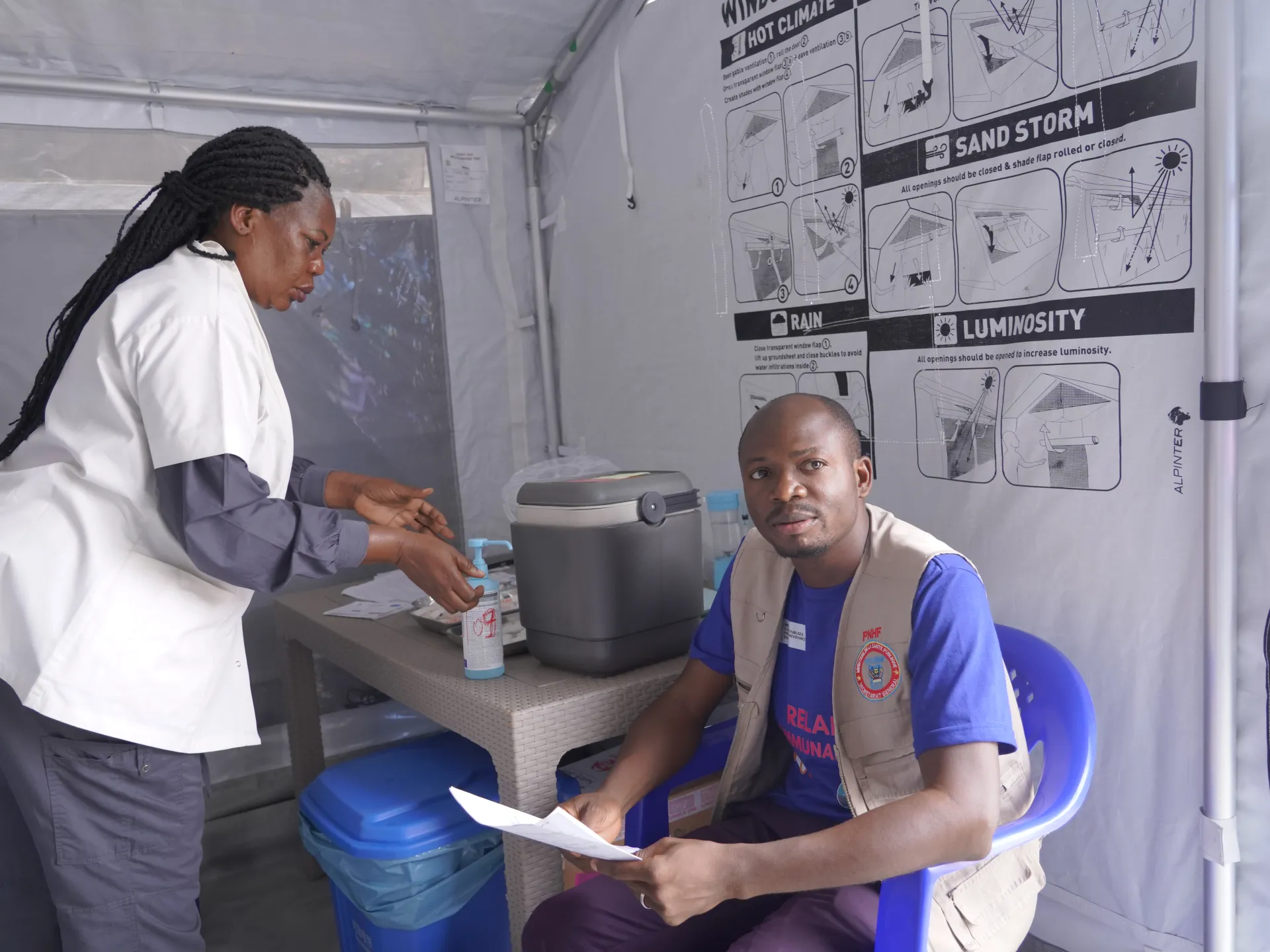 Ebola vaccine rollout starts in DRC as outbreak grows