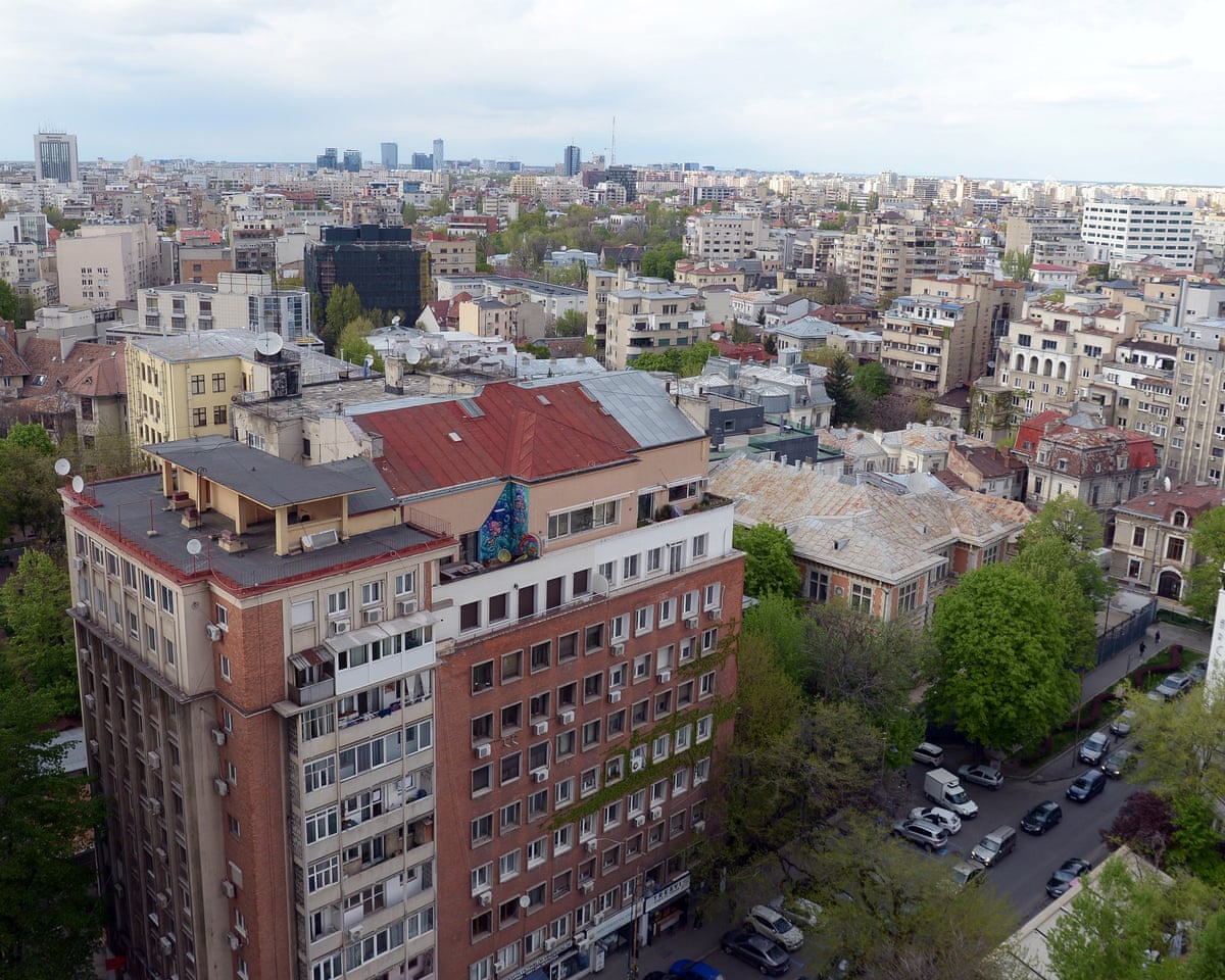 Tourists in Bucharest book illegal rentals in buildings at high seismic risk