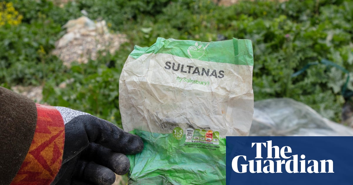 Adana farmers face microplastics and smoke from imported plastic waste