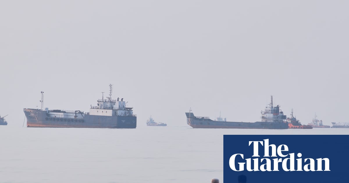 US launches consecutive strikes on Iran as Trump declares blockade and tolls on Hormuz Strait