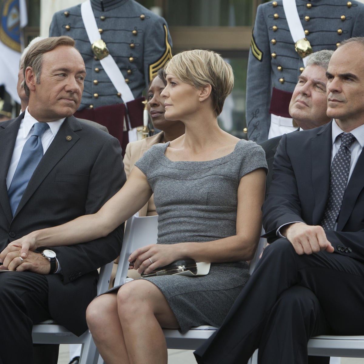 Can Netflix adapt to changing viewer habits amid declining binge-watch audiences?
