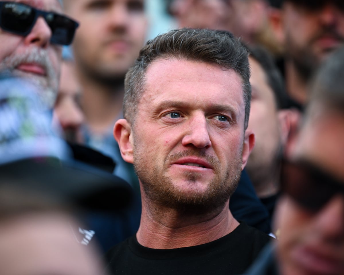 Elon Musk’s father claims family foundation supported Tommy Robinson’s visit to Russia