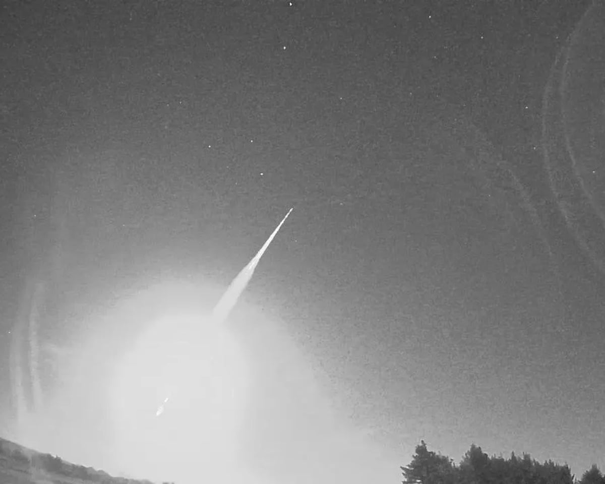 Spectacular Meteor Sightings and Sonic Booms Captivate New Zealand Residents