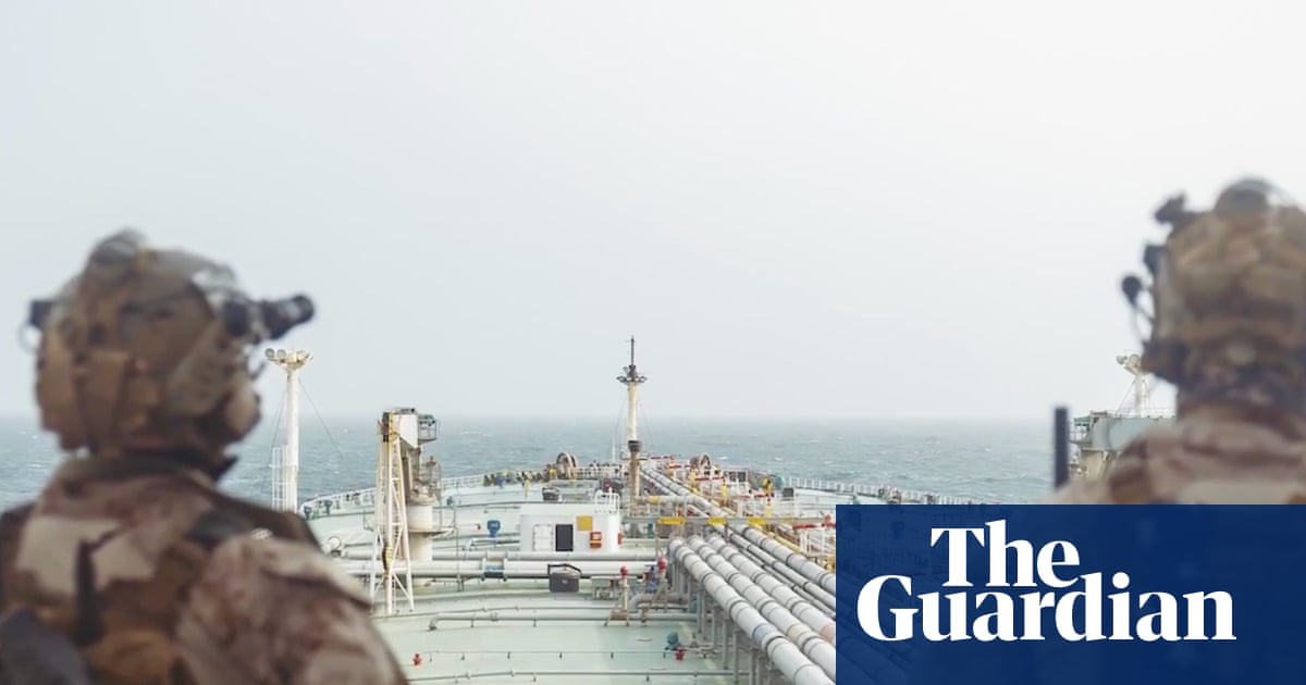US forces enforce naval blockade and intensify airstrikes targeting Iranian ports and bridges