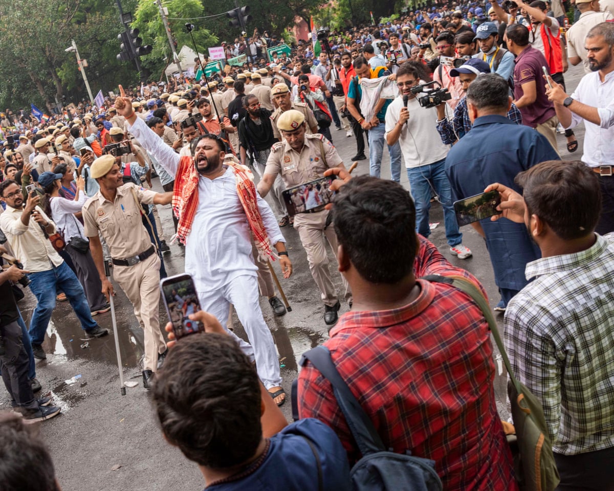 Delhi Protesters Persist in Calling for Education Minister’s Resignation