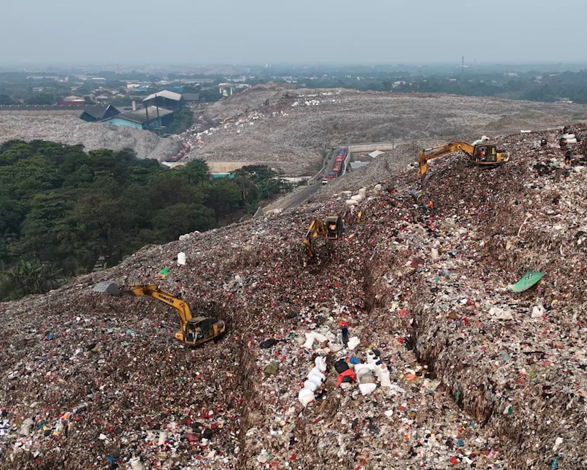 Living among the mountains of waste: Jakarta’s Bantar Gebang landfill community
